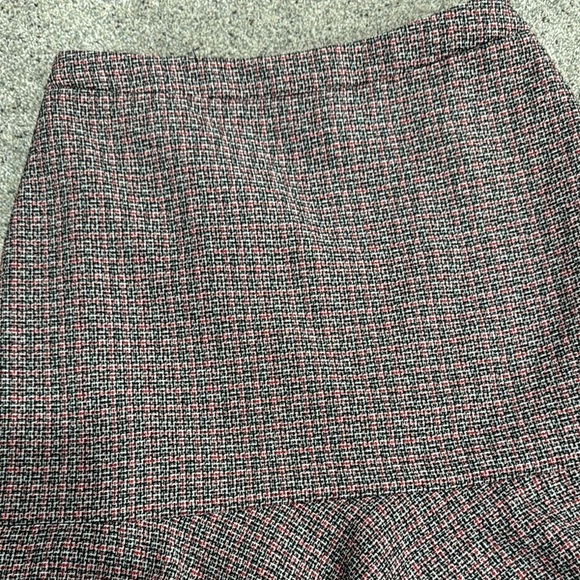 Kasper Elegant Tweed Flared Skirt - Black and Red - Picture 2 of 8